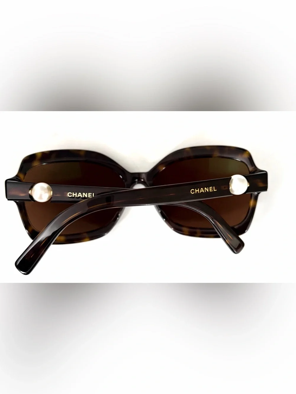 Chanel Sunglasses Tortoise Shell Frame Brown Pearl Collection 5132-H Sunglasses